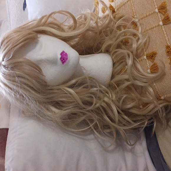 🍬 FUN WIG - Picture 1 of 5